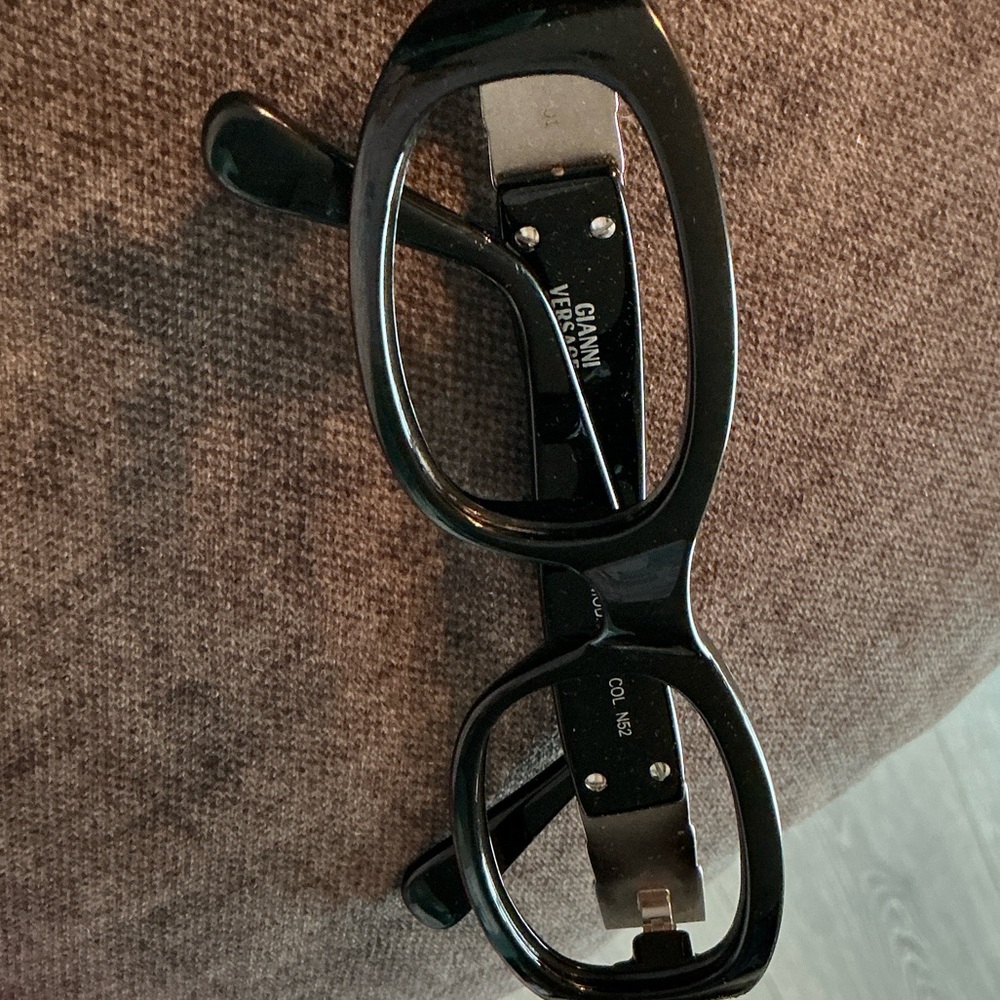 Ganni Glossy Black Wearable Glasses